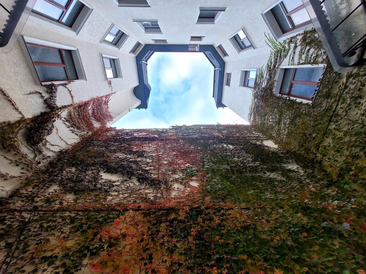 Ayvazovsky Hotel Одеса Екстериор снимка