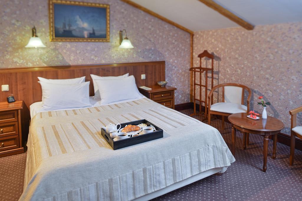 Ayvazovsky Hotel Одеса Екстериор снимка
