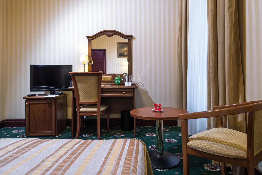 Ayvazovsky Hotel Одеса Екстериор снимка